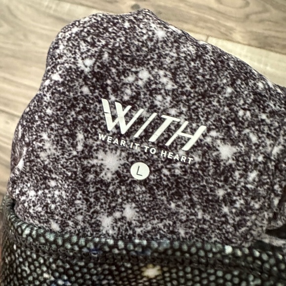 Peloton Girls Night Out High Neck Sports Bra in Green and Pink Size Large - Picture 6 of 6